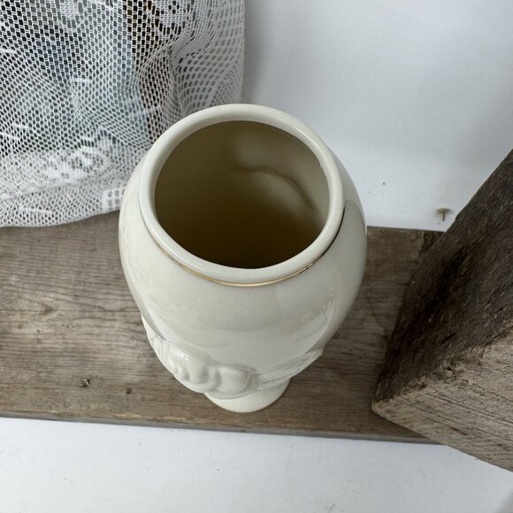 Lenox Ivory Rose Vase With Gold Trim Elegant 7.5" tall - Picture 4 of 7